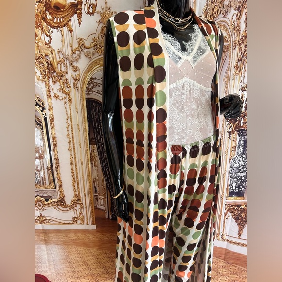 Retro polka dot two piece - Picture 2 of 3